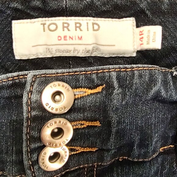 Women's Torrid Demin Stretch Skinny Dark Wash Jeans RN#148862 in Size 14 Reg - Picture 8 of 12